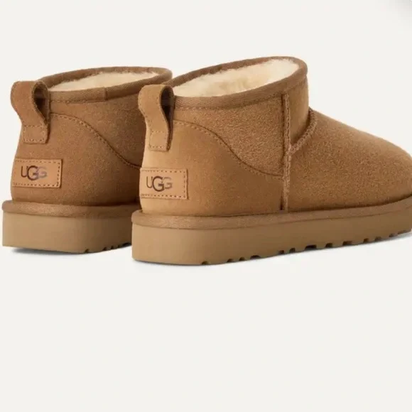 UGG Classic Ultra Mini Bootie Size 8 - Picture 2 of 7